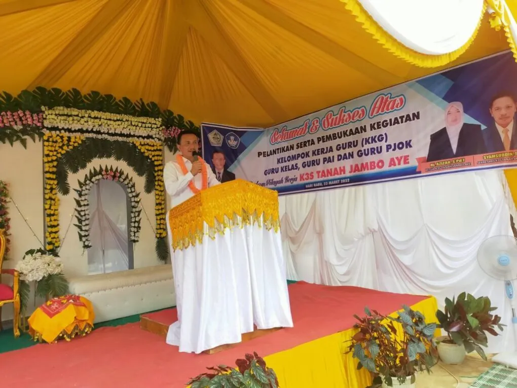 Kepala Dinas Pendidikan Dan Kebudayaan Aceh Utara Jamaluddin, S. Sos, M. Pd saat membuka KKG Tanah Jambo Aye
