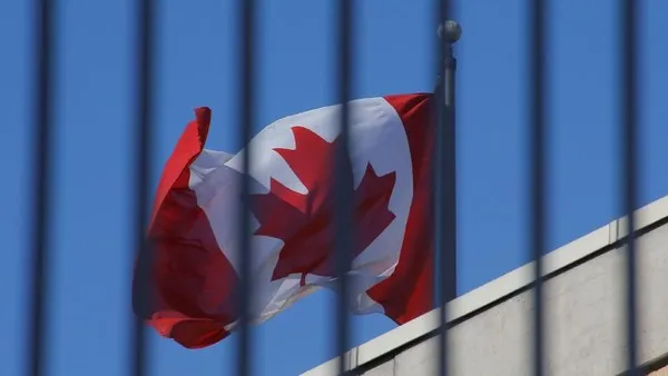 Ilustrasi bendera nasional Kanada (dok. REUTERS/Thomas Peter).