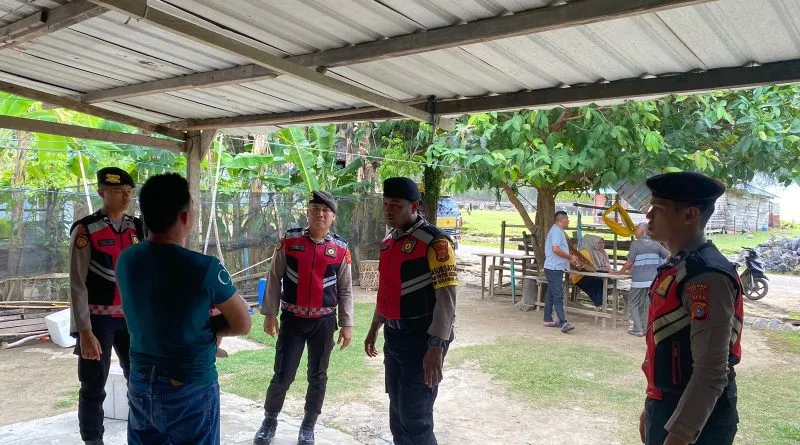 Personil Polres Aceh Jaya monitoring di kawasan Tempat Pelelangan Ikan (TPI) Rigaih dan Dermaga Lhok Kruet