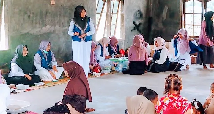 Pelayanan Kesehatan Paska Banjir di Dusun Alue Lhok, Gampong Siren Tujoh oleh BLUD Puskesmas Syamtalira Bayu