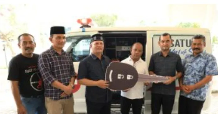 Bupati Aceh Utara Serahkan Ambulans Baru untuk Puskesmas Simpang Tiga Pasca-Banjir Bandang